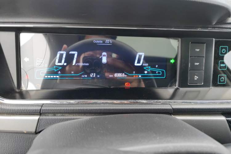 Used CHANGAN KAICHENG Oushang A600 2016 1.5L Manual Luxury 7-Seater Odometer Close Up