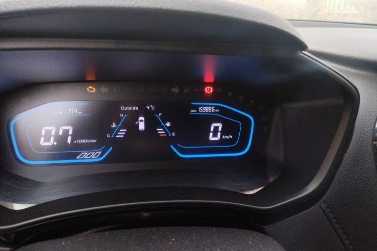 Used CHANGAN OSHAN A800 2017 1.6L Manual Comfort Model
