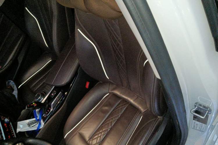 Used BMW 5 Series 2019 Facelifted 530Li Leading Edition Luxury Package