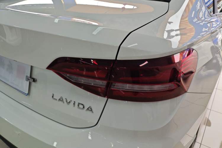 Used Volkswagen Lavida 2023 Revised 1.5L Automatic DeYi Edition
