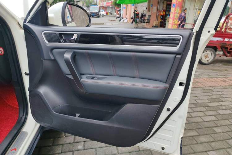 Used Yema T70 2016 Upgraded Model 1.5T Manual Leading Version