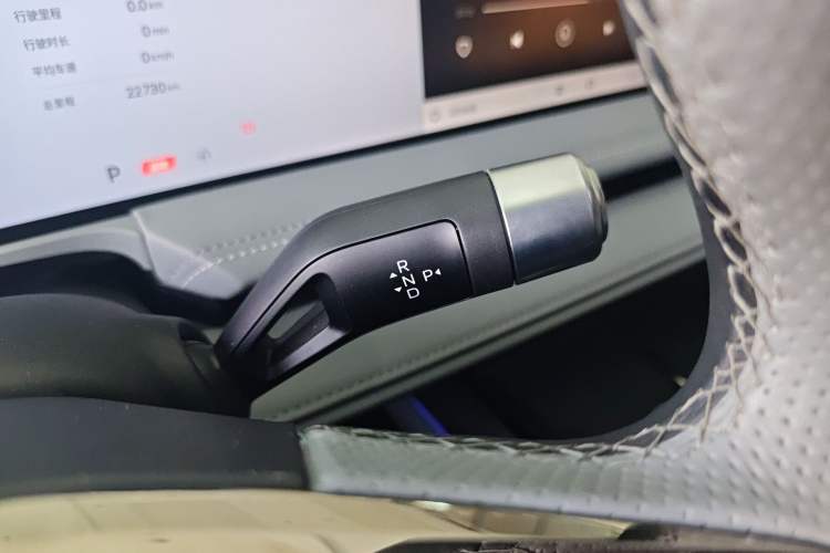 Used Geely Galaxy E8 2025 700 km Long-Range Intelligent Driving Version Gear Lever