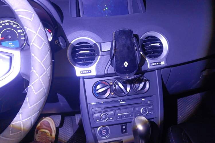 Used Renault Koleos 2014 Revised Version 2.0L Two-Wheel Drive Standard Edition