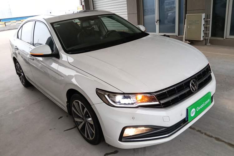 Used Volkswagen Bora 2021 1.5L Automatic Elite Smart Connect Edition Front Right 45 Deg