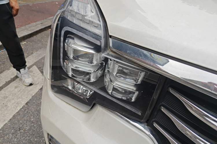 Used GAC Trumpchi GS8 2017 320T Two-Wheel Drive Luxury Smart Connectivity Version (7 Seats)
