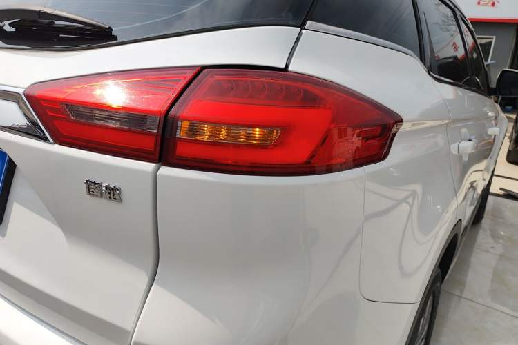 Used Geely Auto Emgrand X7 Sport 2016 1.8TD Automatic ZhiShang Model