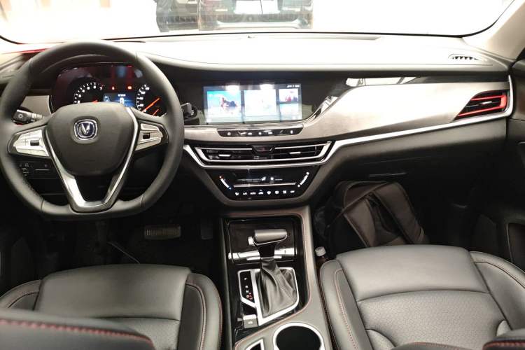 Used CHANGAN CS35PLUS 2019 1.4T DCT Chuanlian Blue Whale Edition Center Console
