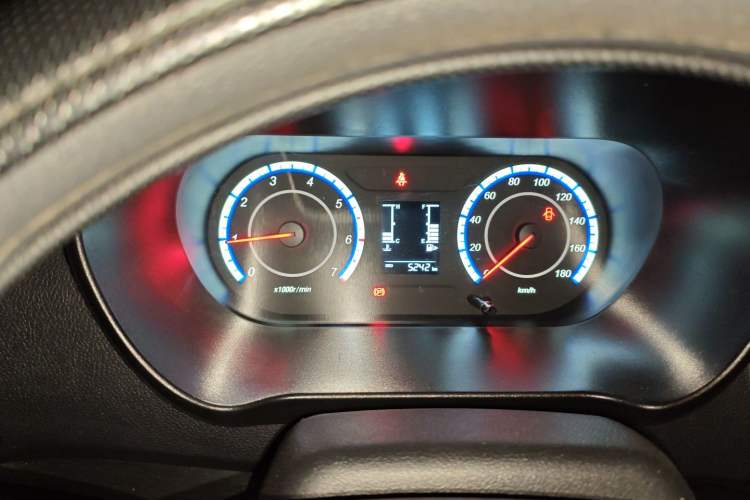 Used Chana Ruixing M60 2023 1.5L GDI Comfort-Class Passenger Vehicle 6/7 Seats
