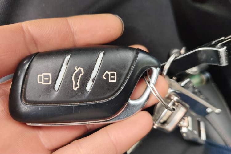 Used Roewe i5 2023 1.5L Manual Excellence Edition Vehicle Key