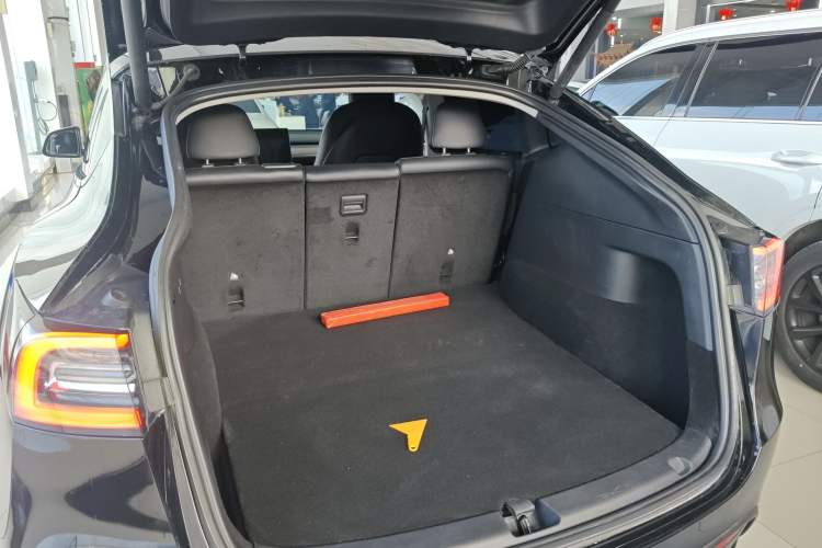 Used Tesla Model Y 2022 Rear-Wheel-Drive Version