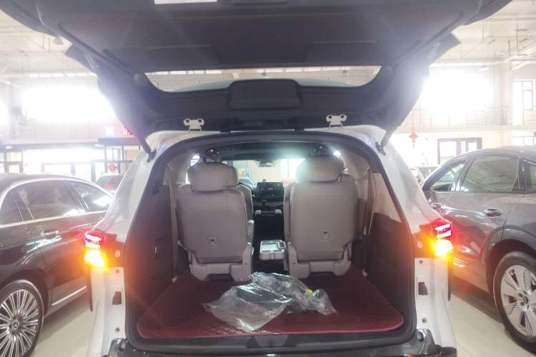 Used Toyota SIENNA 2024 2.5L Hybrid Four-Wheel Drive Prestige Edition