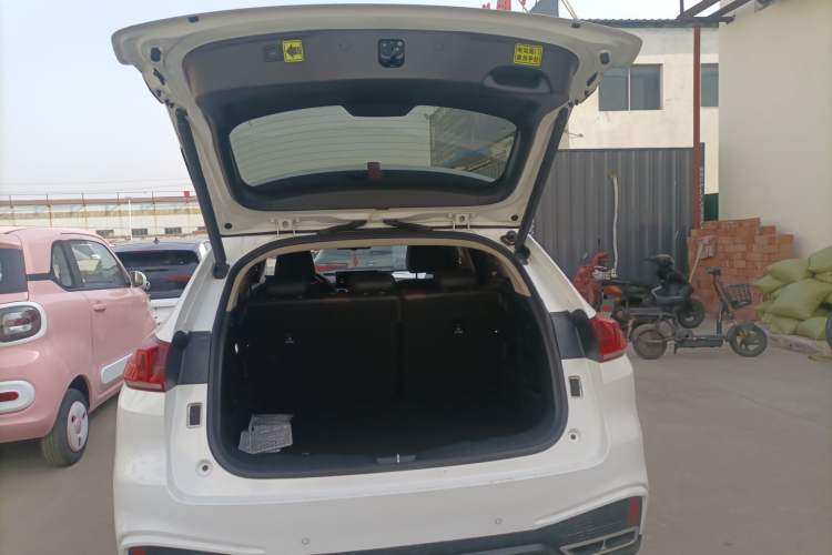 Used Wey VV5 2020 1.5T Two-Wheel Drive Smart Pioneer
