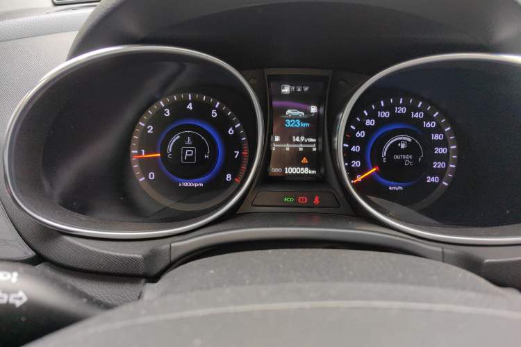 Used Hyundai Santa Fe 2015 2.0T Automatic All-Wheel Drive Smart Version 5 Seats
