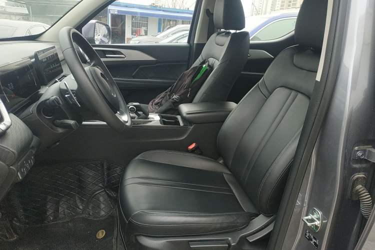 Used Great Wall King Kong Poer 2024 2.0T Automatic 8AT Diesel 4x4 Navigation Edition Flatbed