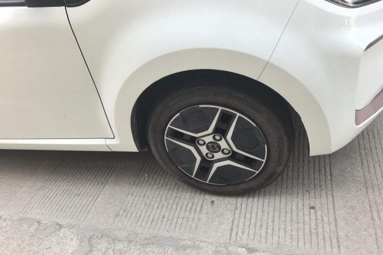 Used SOL E10X 2022 Flower Fairy Design Four-Leaf Clover Right Front Wheel Hub