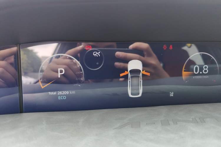 Used CHANGAN UNI-V 2022 1.5T Smart Navigation Version
