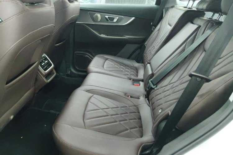 Used Chery Tiggo 8 PLUS 2024 Champion Edition 390TGDI DCT Bold Version 7-Seater