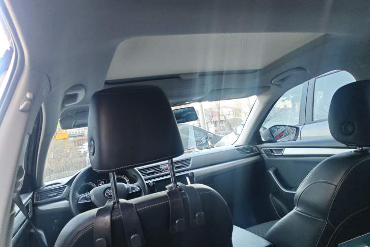 Used Skoda Superb 2018 TSI330 DSG Comfort Edition China V Standard Headliner