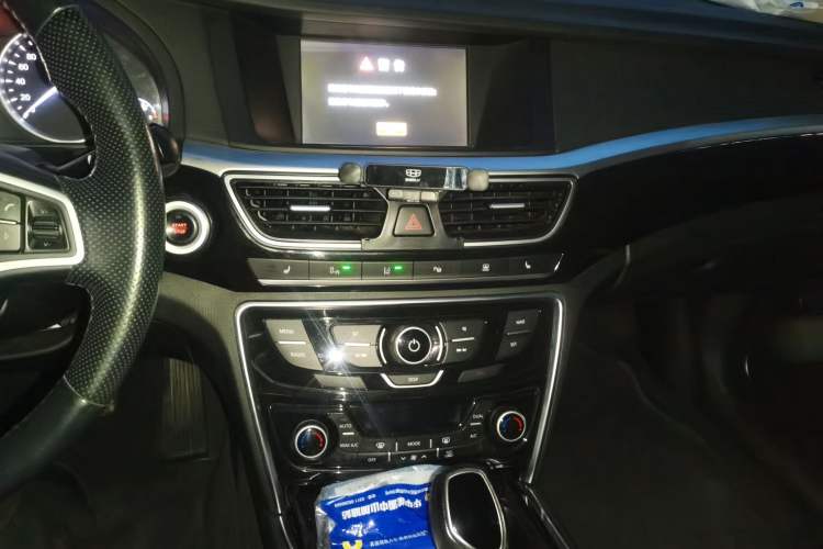 Used Geely Auto Emgrand GT 2015 1.8T Luxury Model
