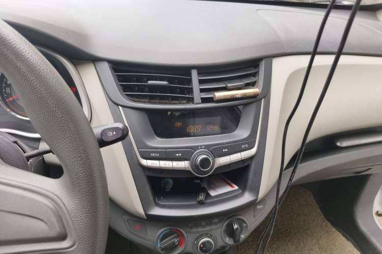 Used Chevrolet Sail 2015 Sail 3 1.3L Manual Ideal Edition Audio And AC Panel