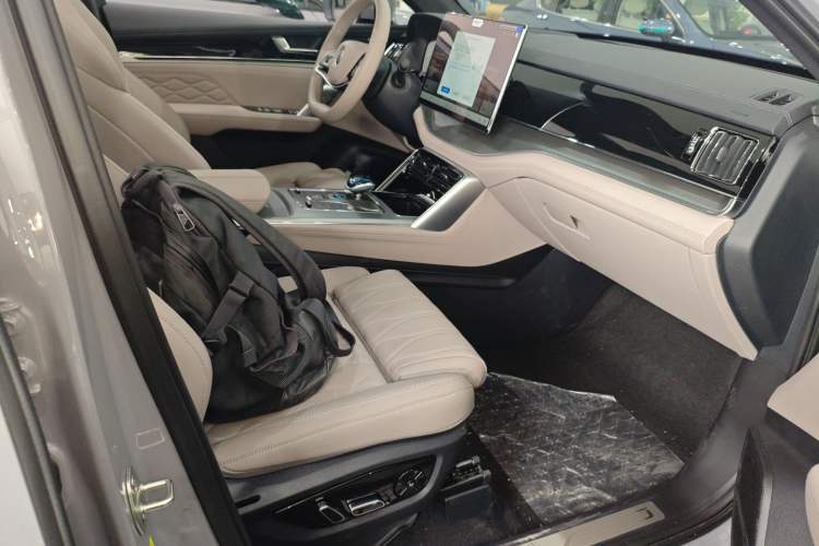 Used BYD Tang New Energy 2025 Intelligent Driving Version DM-i 115KM Flagship Edition Right Front Seat