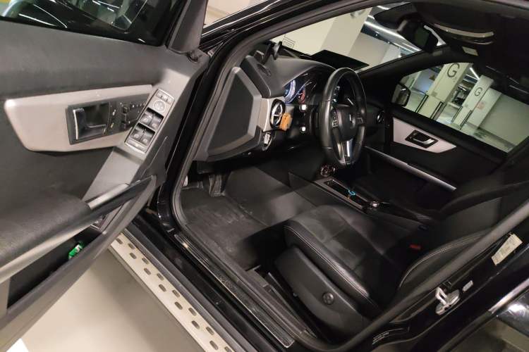 Used Mercedes-Benz GLK-Class 2015 GLK 260 4MATIC Fashion Edition Ultimate Version