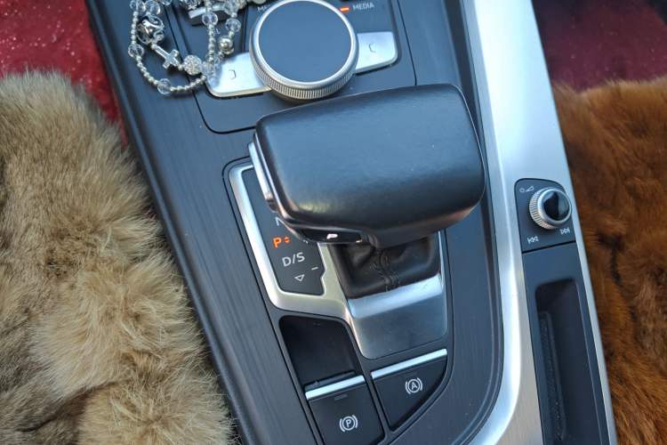 Used Audi A4L 2018 30th Anniversary Edition 40 TFSI Fashion Model