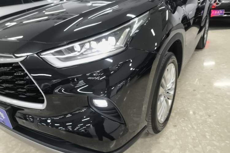 Used Toyota Highlander 2022 Dual-Engine 2.5L Four-Wheel Drive Prestige Version 7 Seats