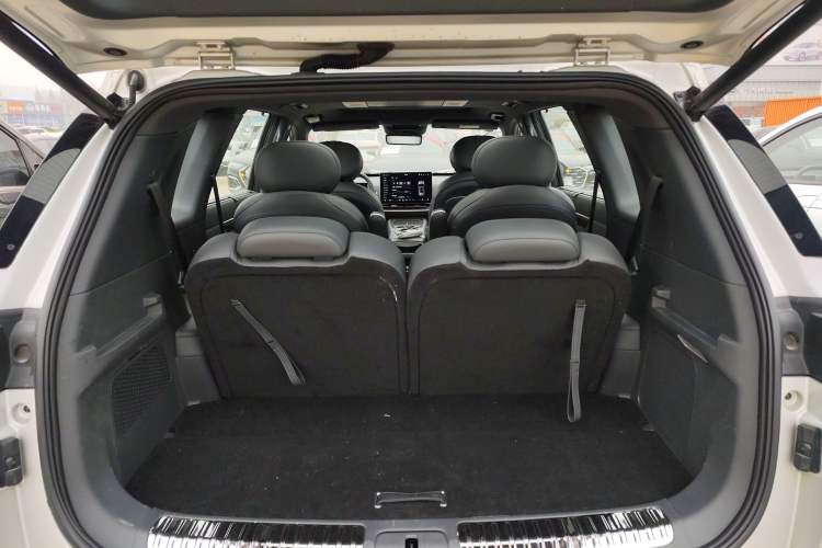 Used Dongfeng eπ eπ008 2024 210Max Range-Extended Version 6 Seats