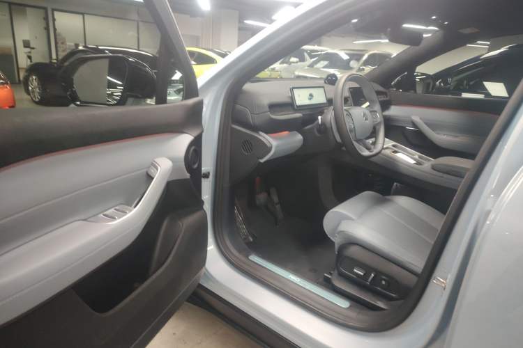 Used Nio EC6 2023 75 kWh