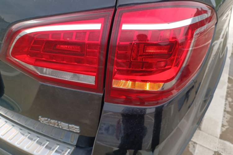 Used Haval H6 2014 Sport Version 1.5T Manual Two-Wheel Drive Elite Edition Right Rear Taillight