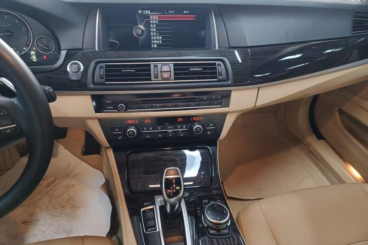 Used BMW 5 Series 2014 535i Design Package Model
