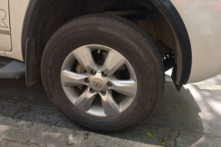 Used Toyota Fortuner 2016 2.7L Middle East Version Right Front Wheel Hub