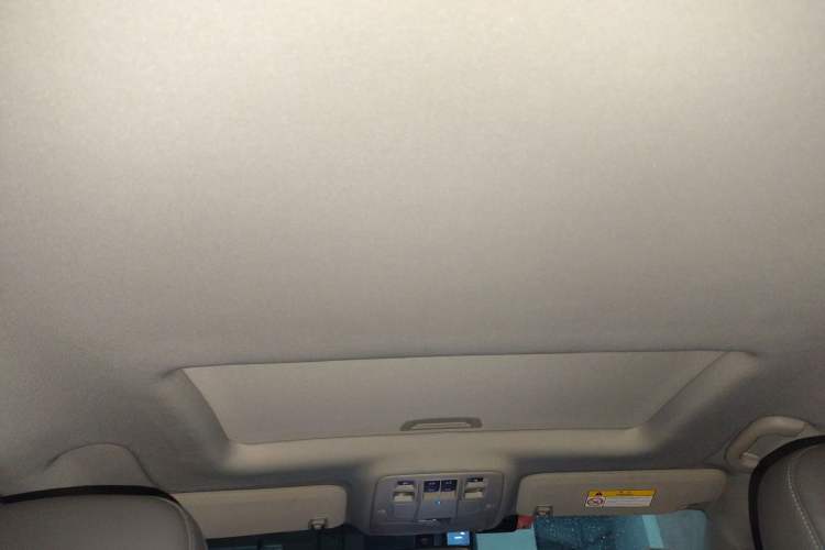 Used Chevrolet Malibu 2016 2.0L Automatic Luxury Edition Headliner