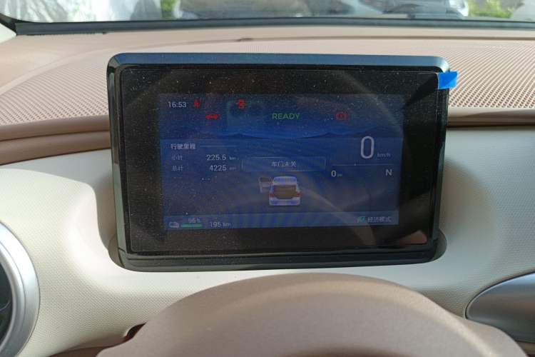 Used Wuling Hongguang MINIEV 2025 Four-Door Version Advanced Edition Instrument Cluster