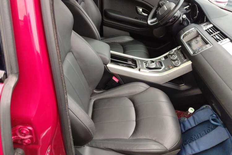 Used Land Rover Range Evoque 2016 2.0T SE Smart Glow Edition
