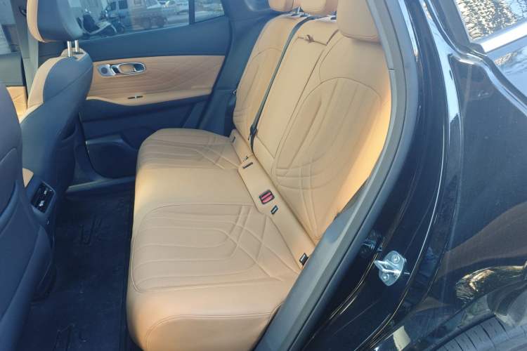 Used Geely Galaxy Galaxy Xingjian 7 EM-i 2025 120km Launch+ Version