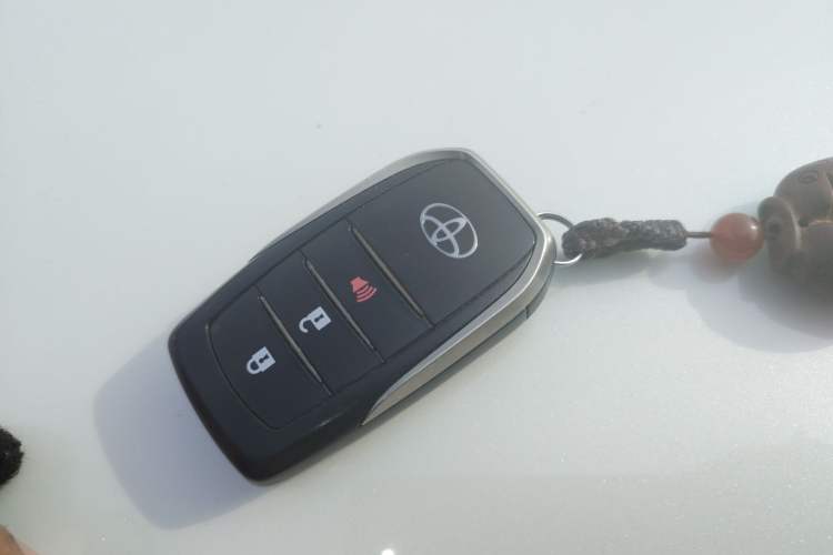 Used Toyota Land Cruiser  Vehicle Key