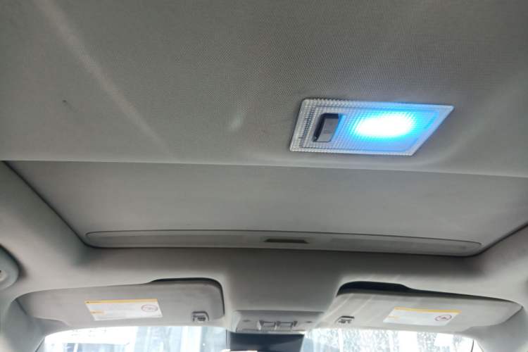 Used Buick Encore 2014 1.4T Automatic Two-Wheel Drive Urban Elite Model Headliner