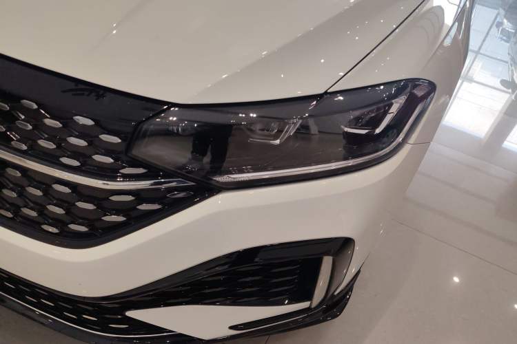 Used Volkswagen Lavida 2023 Revised Version 1.5L Automatic Starry Sky Edition – 5 Million Units