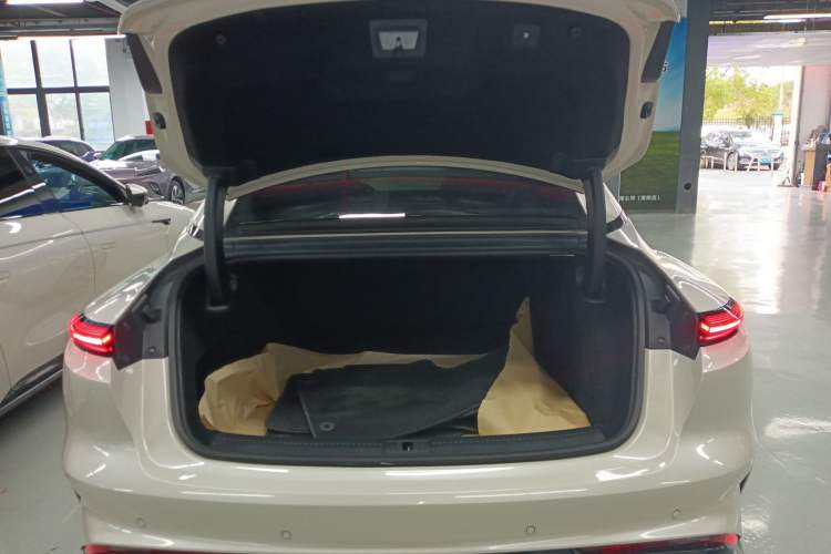 Used IM L7 2022 Dynamic Model
