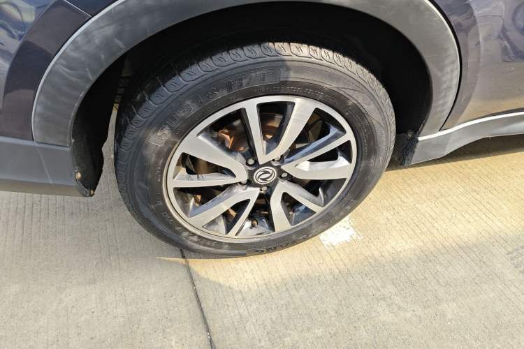 Used Dongfeng Fengon 580 2017 1.5T CVT Luxury Model
