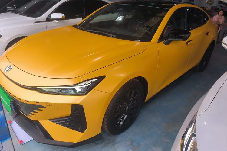 Used Changan UNI-V 2024 1.5T Prestige Edition