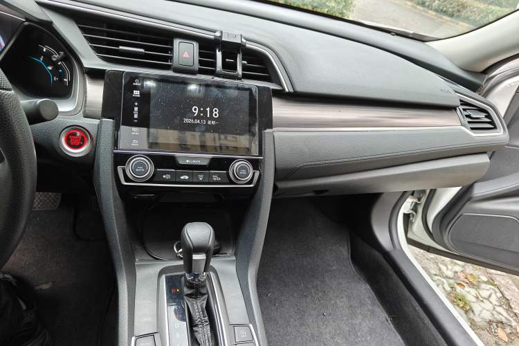 Used Honda Civic 2019 220TURBO CVT Dynamic Edition China VI Audio And AC Panel