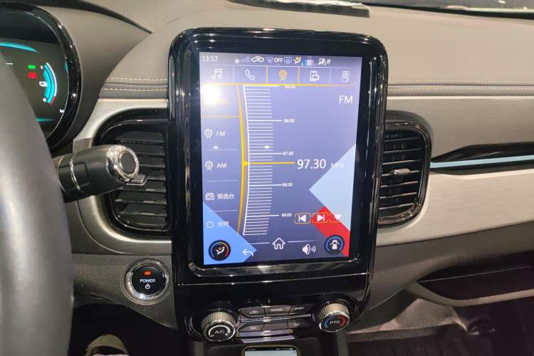 Used Chery Little Ant 2022 Revised Version Sweet Pink Edition Half-Sugar Version Lithium Iron Phosphate 30.7 kWh 30 kW 301 km