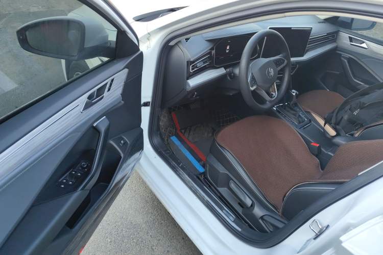 Used Volkswagen Sagitar 2023 280TSI DSG Excellence Plus Edition Driver Seat