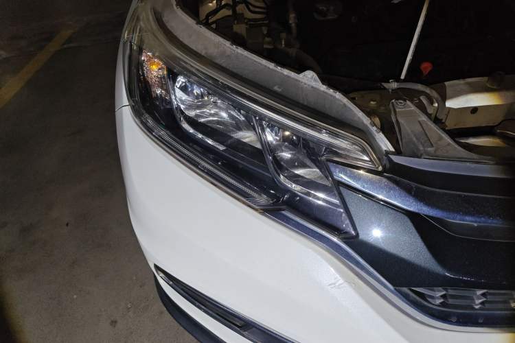 Used Honda CR-V 2016 2.0L two-wheel drive Urban Edition Right Front Headlight