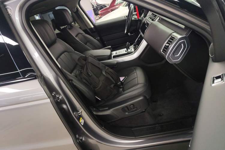 Used Land Rover Range Rover Sport 2022 3.0 L6 SE
