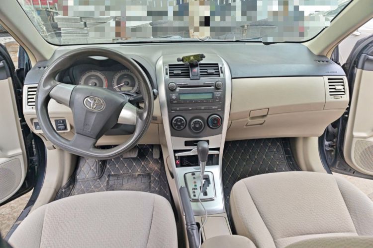 Used Toyota Corolla 2011 1.6L Automatic GL Center Console