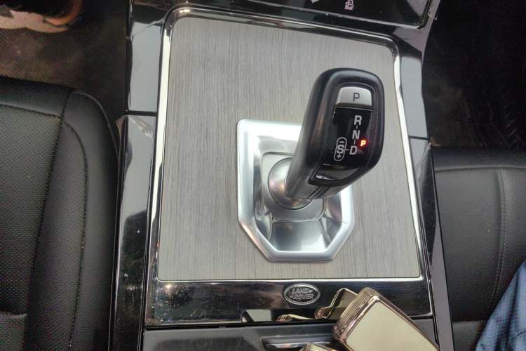 Used Land Rover Range Evoque 2021 Range Rover Velar 249 PS R-Dynamic S Performance Edition